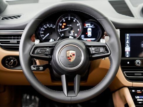 New 2026 Porsche Macan image 13