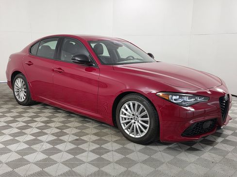 Used 2024 Alfa Romeo Giulia Sprint RWD image 1