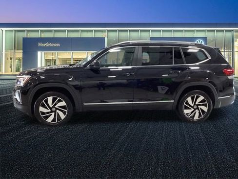 Used 2025 Volkswagen Atlas SEL image 10