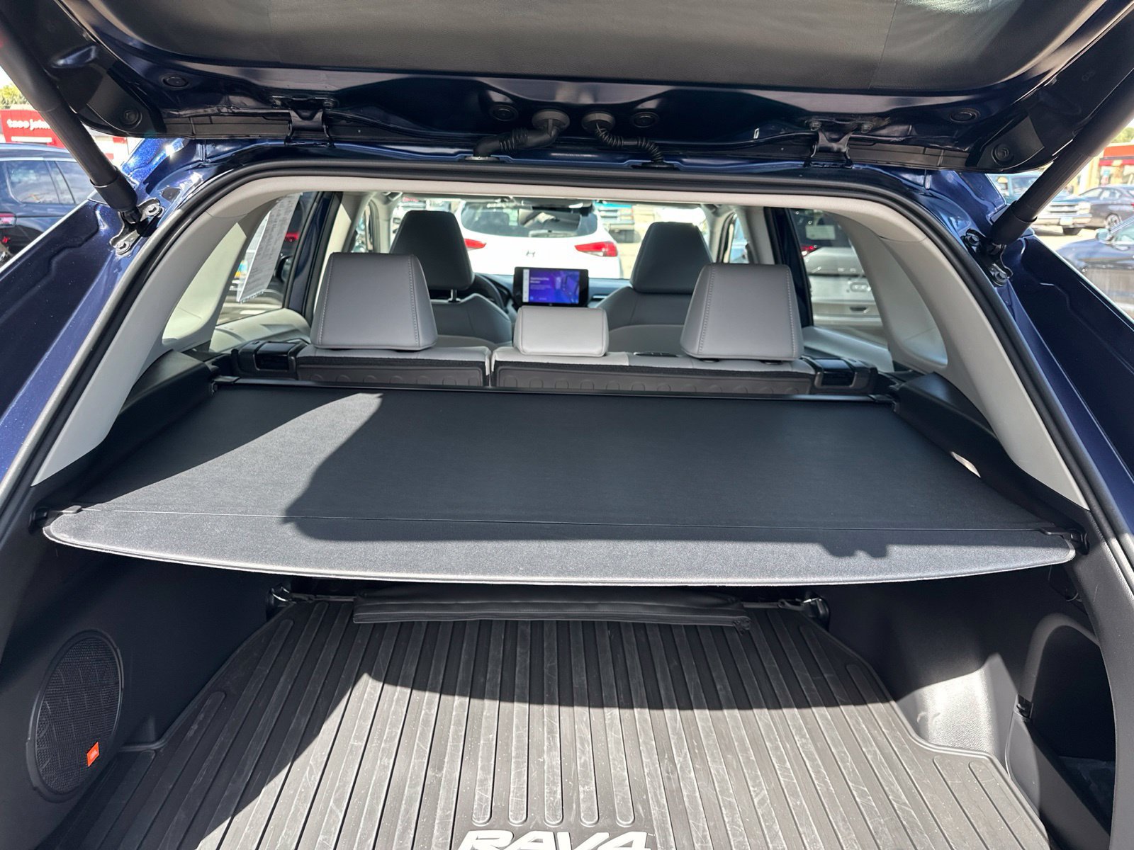 Used 2025 Toyota RAV4 XLE Premium w/ Weather Package AWD/4WD image 29