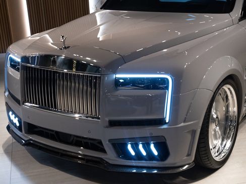 Used 2026 Rolls-Royce Cullinan AWD/4WD image 32