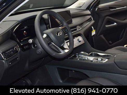 Certified 2026 INFINITI QX60 Luxe w/ Family Package image 3