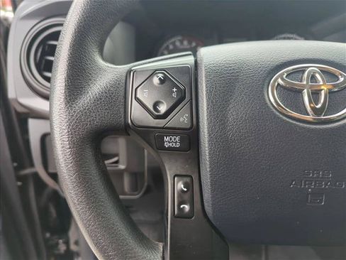 Used 2017 Toyota Tacoma SR RWD image 11