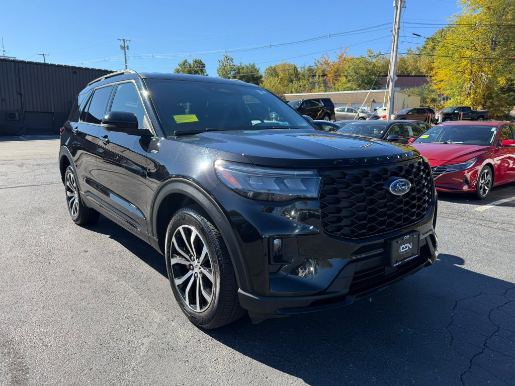 Used 2025 Ford Explorer ST-Line AWD/4WD image 7