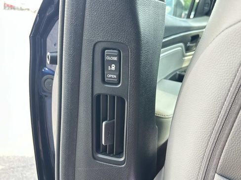 Used 2024 Honda Odyssey EX-L image 22