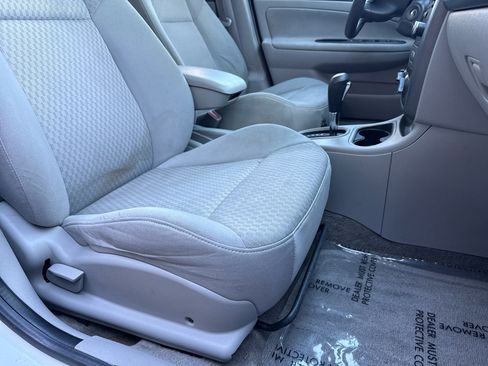 Used 2005 Chevrolet Cobalt LS image 25