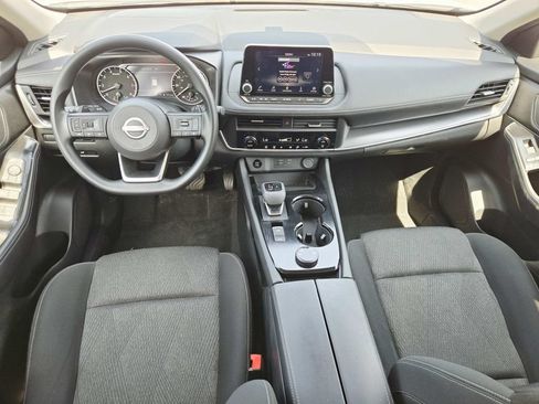 Used 2024 Nissan Rogue SV AWD/4WD image 9