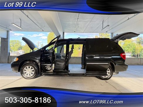 Used 2006 Chrysler Town & Country Touring w/ Trailer Tow Prep Group FWD image 20