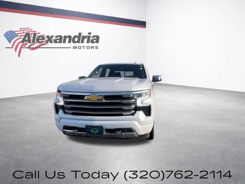 Certified 2023 Chevrolet Silverado 1500 High Country w/ Technology Package image 5