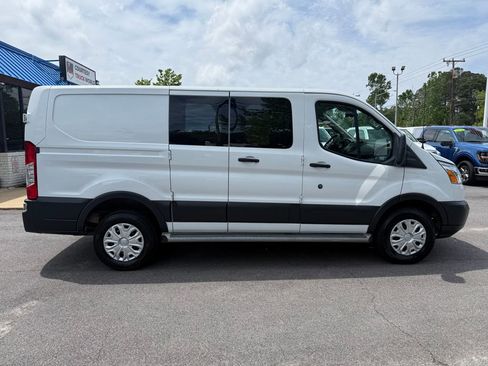 Used 2018 Ford Transit 250 130 Low Roof w/ Exterior Upgrade Package RWD image 11