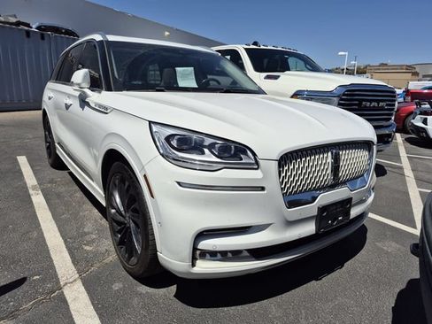 Used 2021 Lincoln Aviator Reserve w/ Equipment Group 210A AWD/4WD image 3