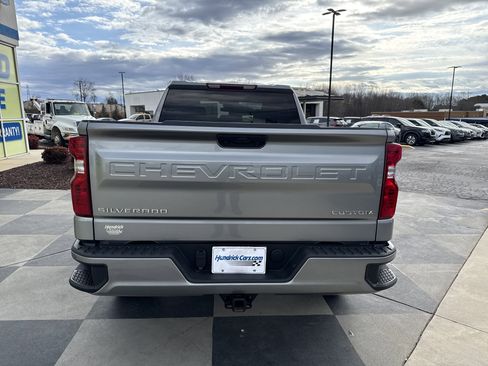 Used 2024 Chevrolet Silverado 1500 Custom image 9