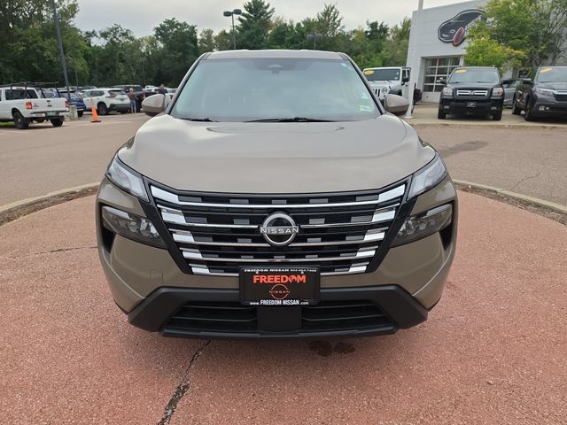 Used 2025 Nissan Rogue SV AWD/4WD image 8
