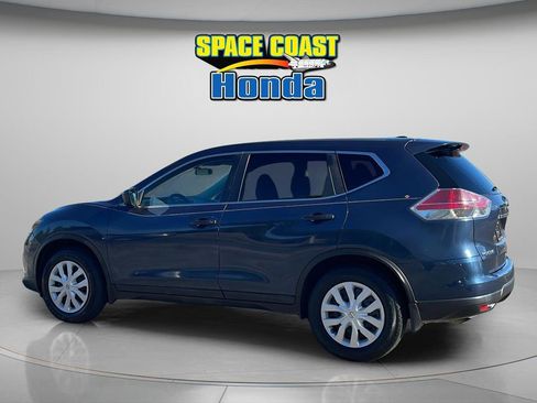 Used 2016 Nissan Rogue S w/ S Family Package image 11