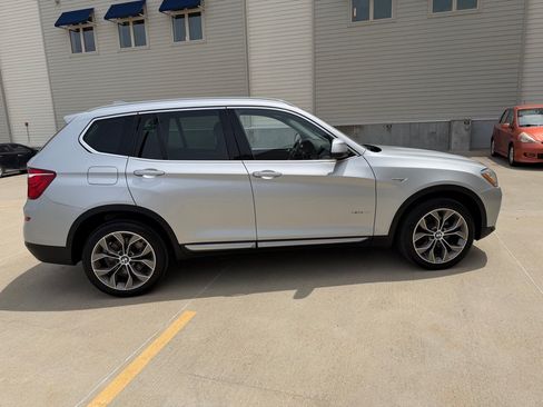 Used 2017 BMW X3 xDrive28i w/ Premium Package AWD/4WD image 8
