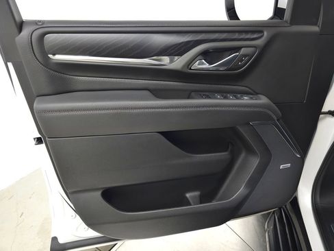 Used 2024 GMC Yukon Denali image 16