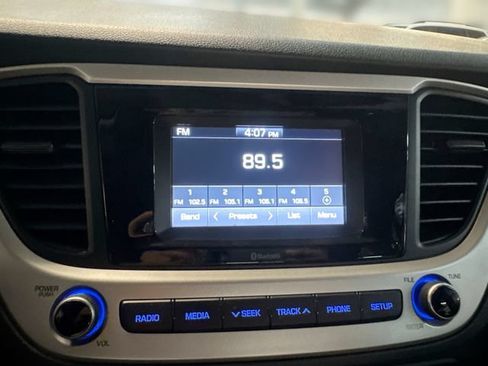 Used 2022 Hyundai Accent SE FWD image 13