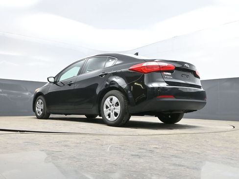 Used 2015 Kia Forte LX image 41