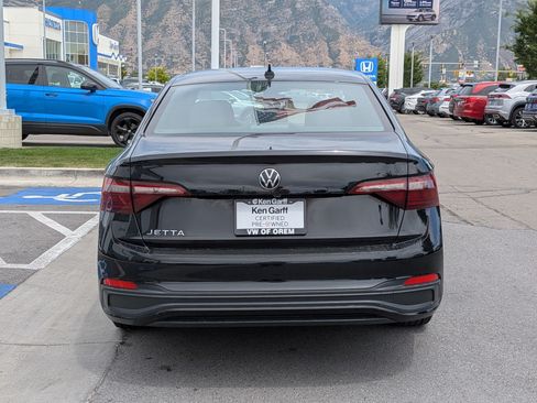 Used 2022 Volkswagen Jetta Sport FWD image 7