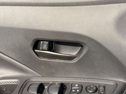 New 2025 Nissan Versa S image 16