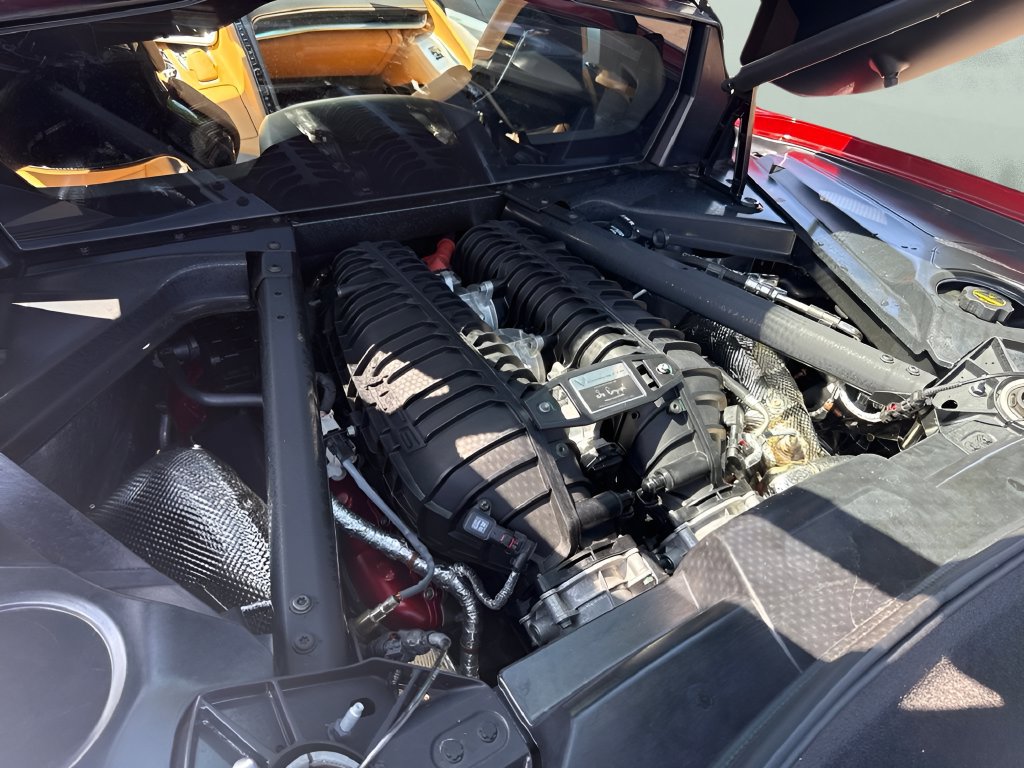 Used 2025 Chevrolet Corvette Z06 RWD image 28