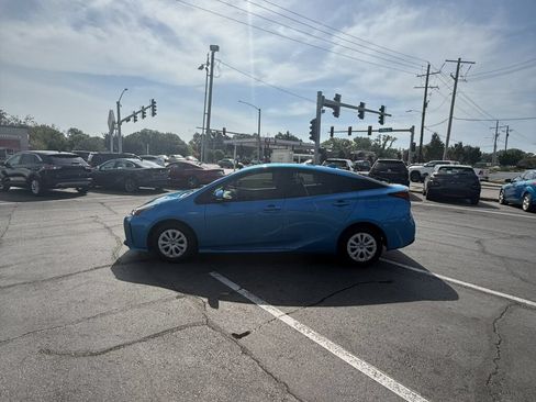 Used 2019 Toyota Prius LE FWD image 8
