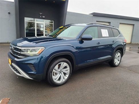 Used 2023 Volkswagen Atlas SE image 2