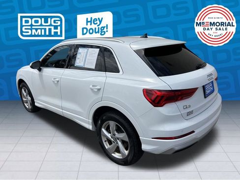 Used 2020 Audi Q3 2.0T Premium Plus w/ Premium Plus Package AWD/4WD image 4