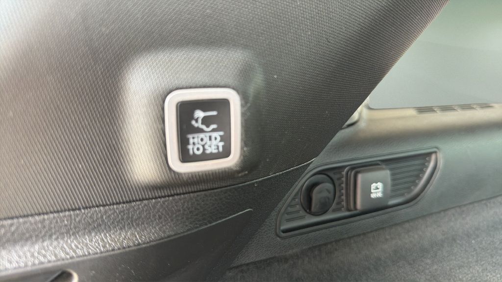 Used 2022 Jeep Grand Cherokee Trailhawk AWD/4WD image 18