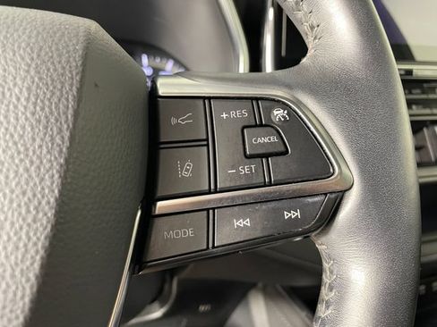Used 2020 Toyota Highlander Platinum AWD/4WD image 9
