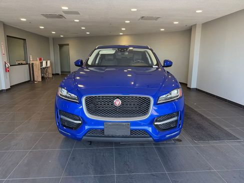 Used 2018 Jaguar F-PACE R-Sport image 2