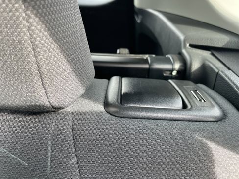 Used 2025 Toyota RAV4 XLE image 31