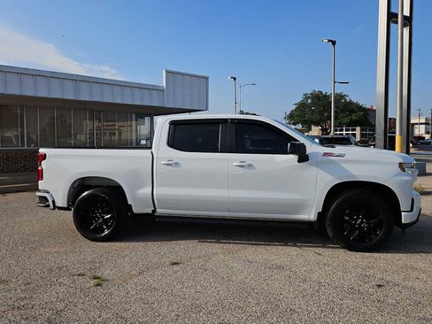 Used 2021 Chevrolet Silverado 1500 RST w/ LPO, Blackout Package AWD/4WD image 9