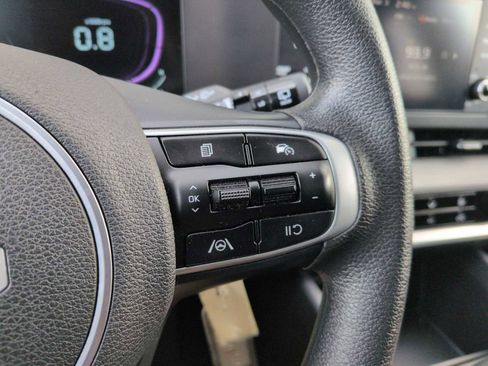 Used 2025 Kia Sportage LX image 23