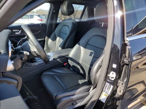 Used 2022 Mercedes-Benz GLC 300 GLC 300 image 2