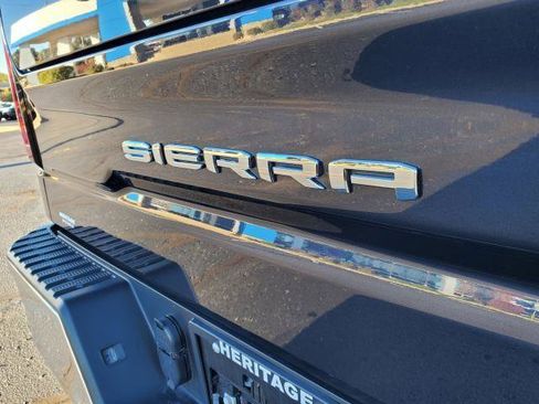 Used 2025 GMC Sierra 1500 SLT image 28