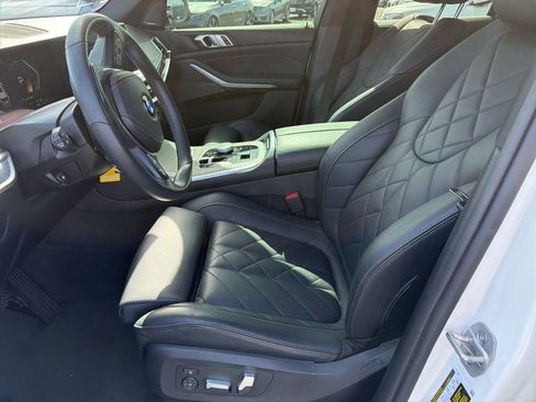 Used 2024 BMW X5 sDrive40i w/ Premium Package image 8