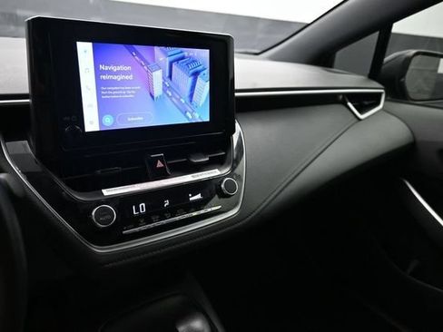 Used 2024 Toyota Corolla SE FWD image 11