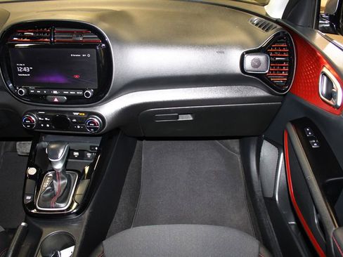 Used 2023 Kia Soul GT-Line image 31