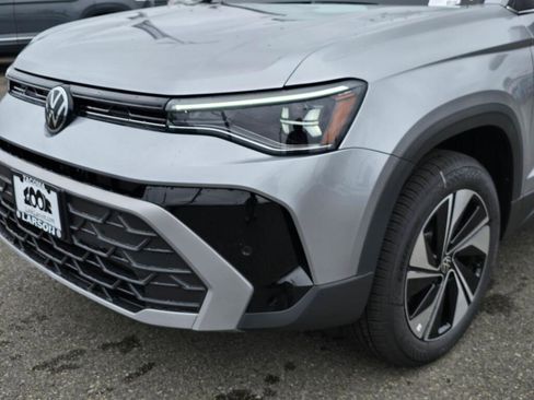 New 2026 Volkswagen Taos SE AWD/4WD image 10