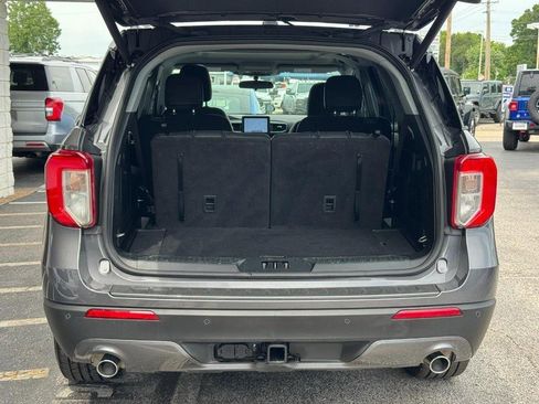 Used 2023 Ford Explorer XLT w/ Equipment Group 202A AWD/4WD image 5