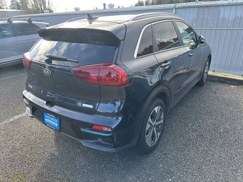 Used 2020 Kia Niro EX Premium w/ Cold Weather Package image 3