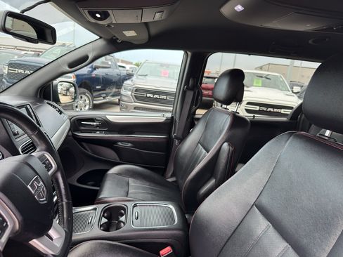 Used 2017 Dodge Grand Caravan GT FWD image 27