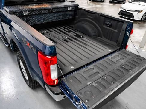 Used 2017 Ford F250 XLT w/ XLT Value Package AWD/4WD image 59