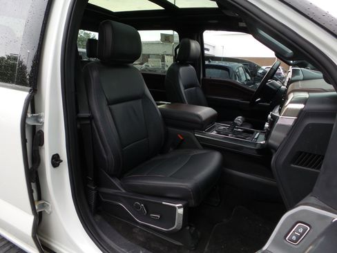 Used 2022 Ford F150 Lariat w/ Equipment Group 502A High AWD/4WD image 17