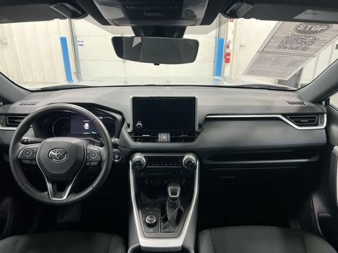 Used 2024 Toyota RAV4 SE AWD/4WD image 10