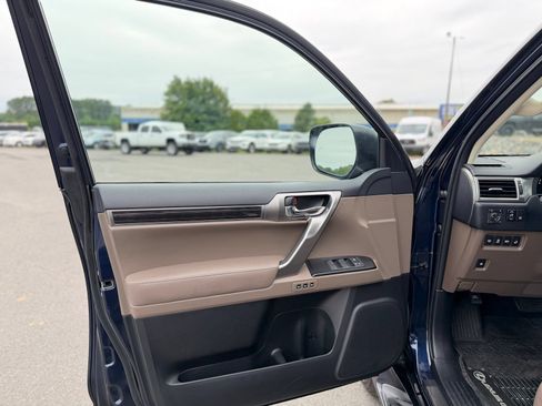 Used 2022 Lexus GX 460 Premium w/ Premium Plus Package AWD/4WD image 17