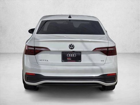 Used 2022 Volkswagen Jetta SE FWD image 6