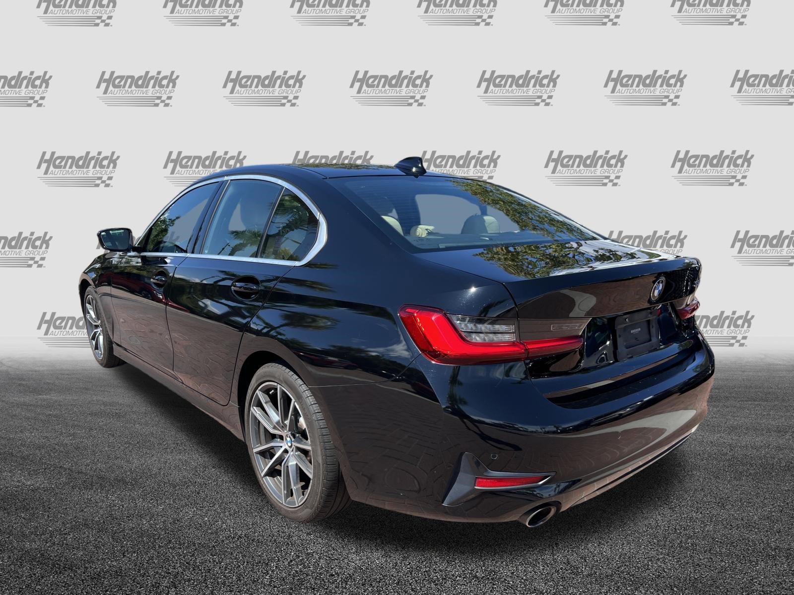 Used 2020 BMW 330i Sedan w/ Convenience Package RWD image 8