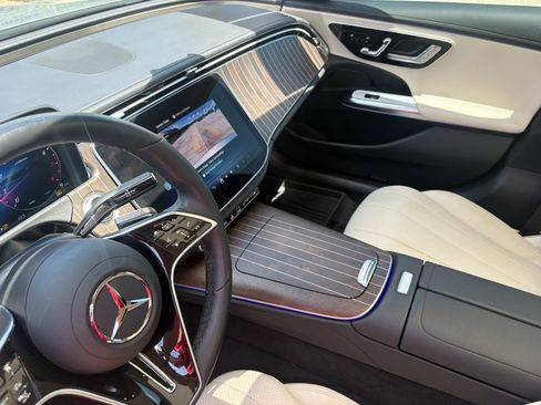 Used 2025 Mercedes-Benz E 350 Sedan image 17